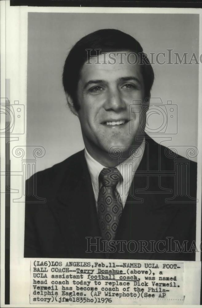 1976 Press Photo New UCLA head football coach, Terry Donahue - sps02528 - Historic Images