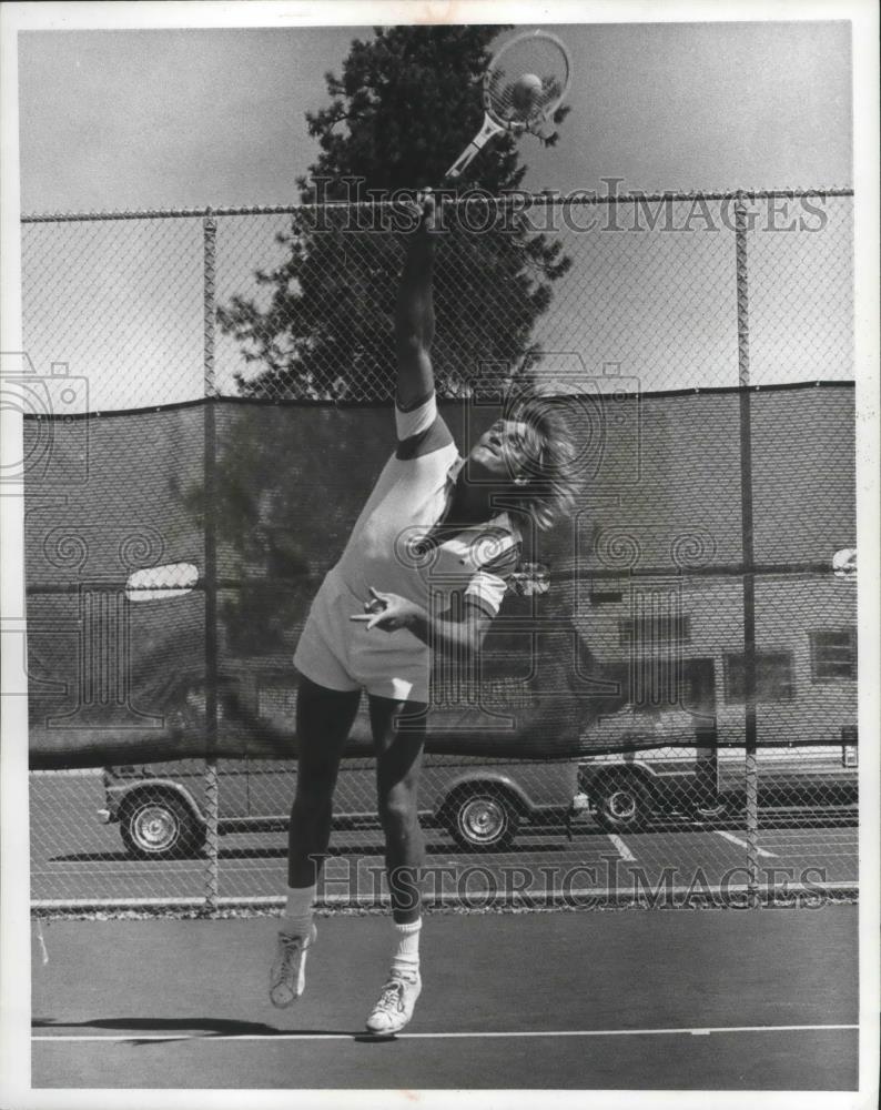 1975 Press Photo Washington State University tennis player, Steve Docherty - Historic Images