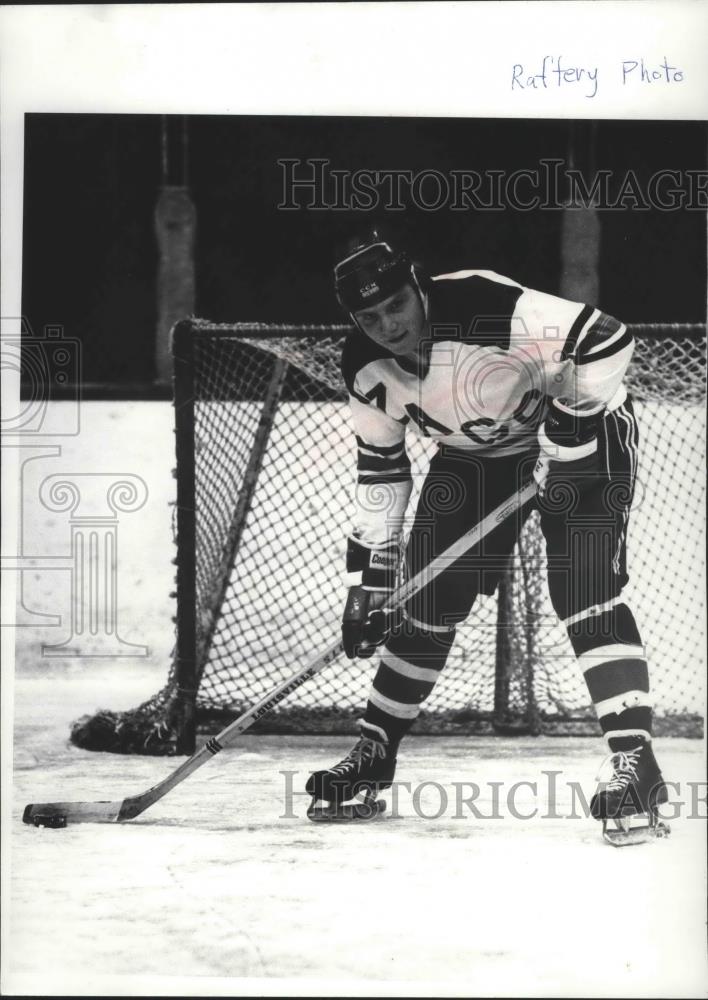 1972 Press Photo Gonzaga University hockey player, Mike Fox - sps02621 - Historic Images