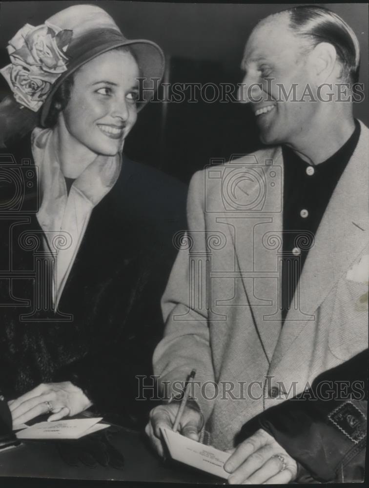 1947 Press Photo Baseball manager, Leo Durocher and his wife, Laraine Day - Historic Images