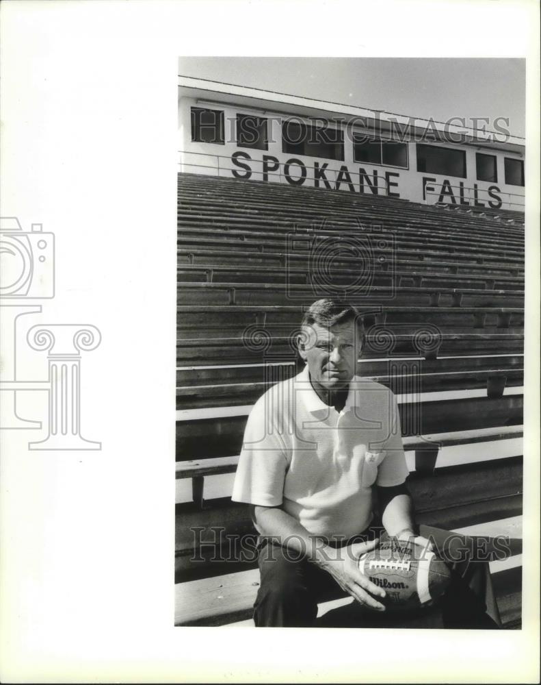 1991 Press Photo Ex-Community College of Spokane football coach, Bob Erverson - Historic Images