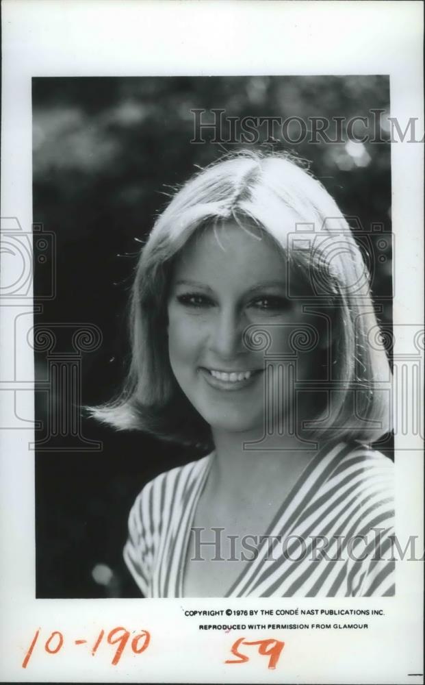 1976 Press Photo Chris Evert-Tennis Star Glistening in the Sun With Smile - Historic Images