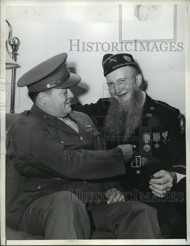 1943 Press Photo New York Fred Yeager &amp; Joseph Samelsberger at convention NYC - Historic Images