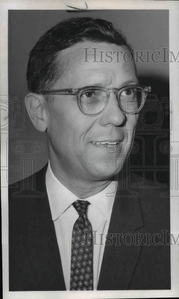 1963 Press Photo Ralph R Reid Vice President First National Bank in Spokane - Historic Images