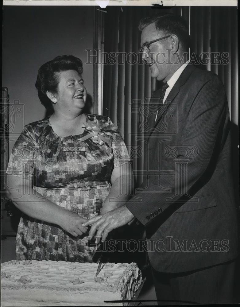1963 Press Photo Spokane County Sheriff & Mrs William Reilly on 25th anniversary - Historic Images