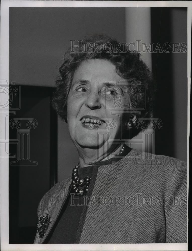 1962 Press Photo Mrs Florence Lillie retires from marriage license county office - Historic Images
