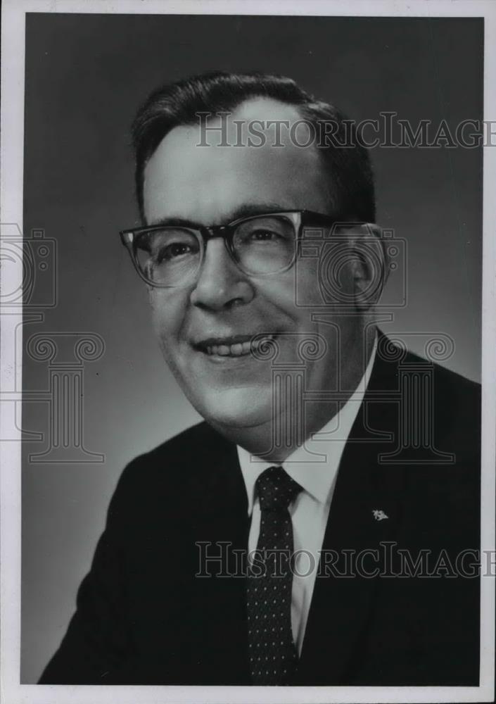 1969 Press Photo Carl Nickey President of Federal Intermediate Audit Bank - Historic Images