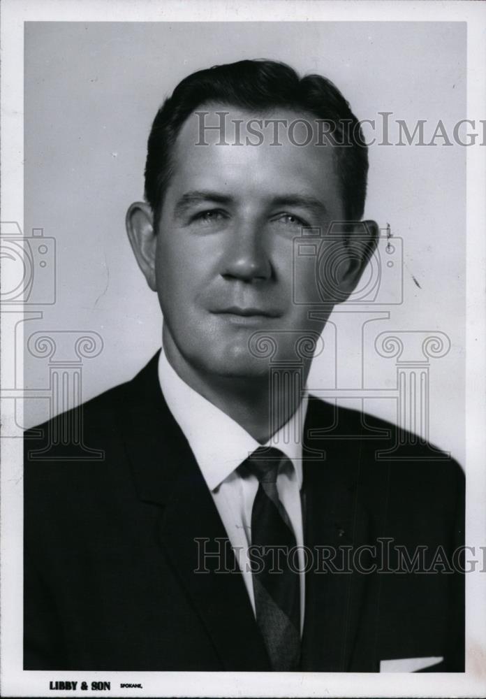 Press Photo Paul H. Richter is new president of the Board of Riverview Terrace. - Historic Images