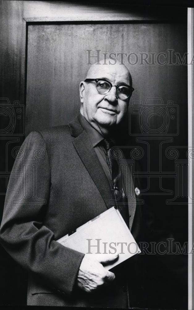 1970 Press Photo Frank J. McKevitt, attorney, retiring after 80 years. - Historic Images