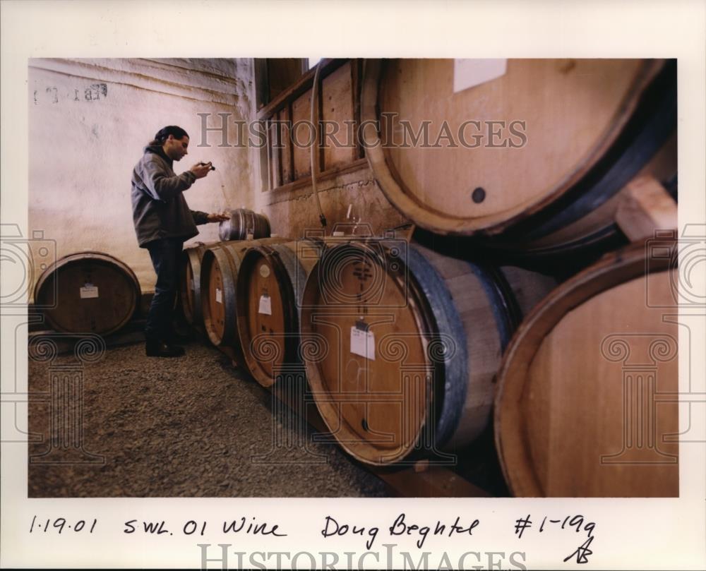 2001 Press Photo Oregon Wine - orb61460 - Historic Images