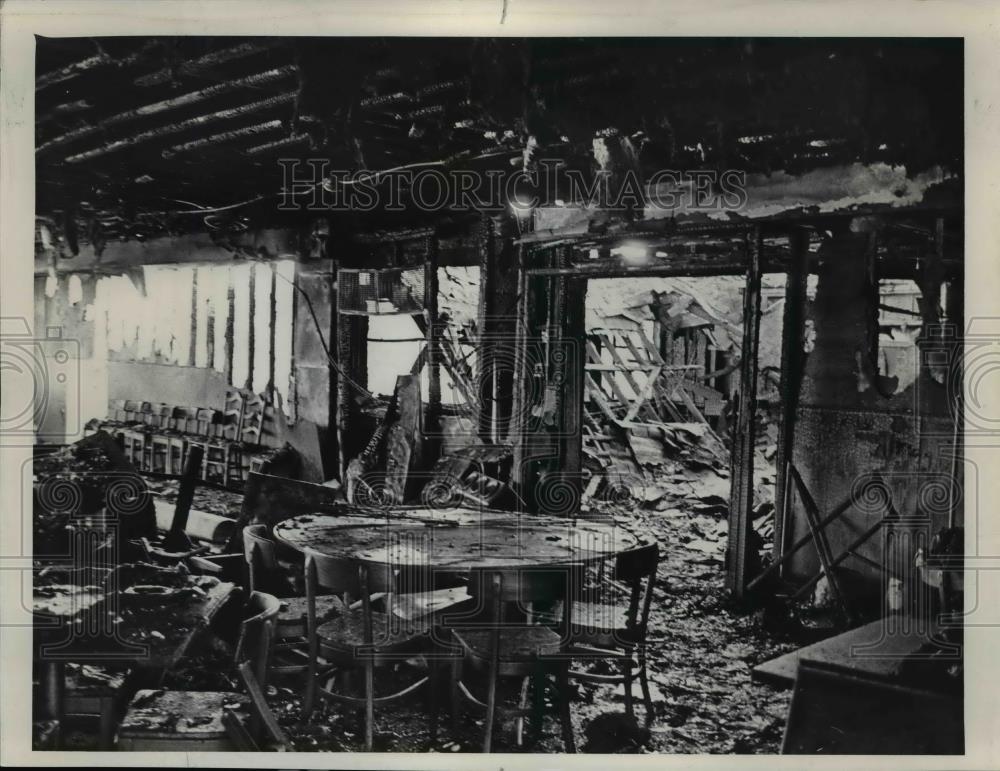 1968 Press Photo Fire gutted Hi-Hat Restaurant, 11311 SW Barbur Blvd. early Tues - Historic Images
