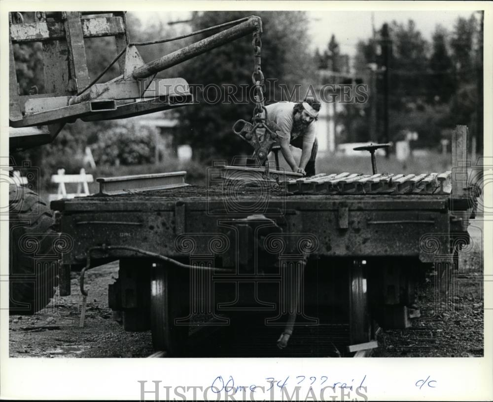 1983 Press Photo Oregon Excavating Inc.- tri-Met's Banfield light  rail line - Historic Images