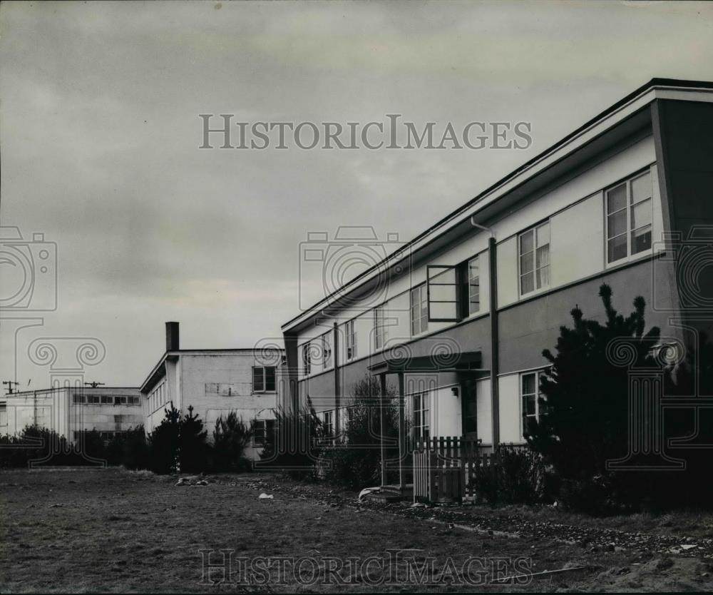 1949 Press Photo Housing-local-Swan Island - orb78133 - Historic Images