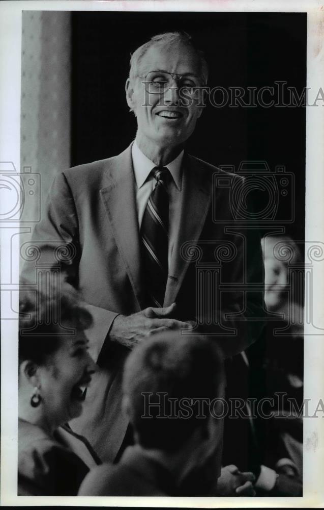 1993 Press Photo Senator Slade Gorton meets with care center operators - Historic Images