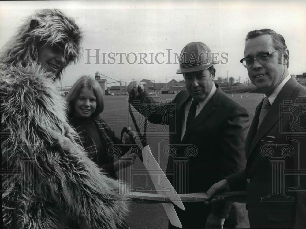 1971 Press Photo Spokane Community College's ribbon cutting ceremony - Historic Images