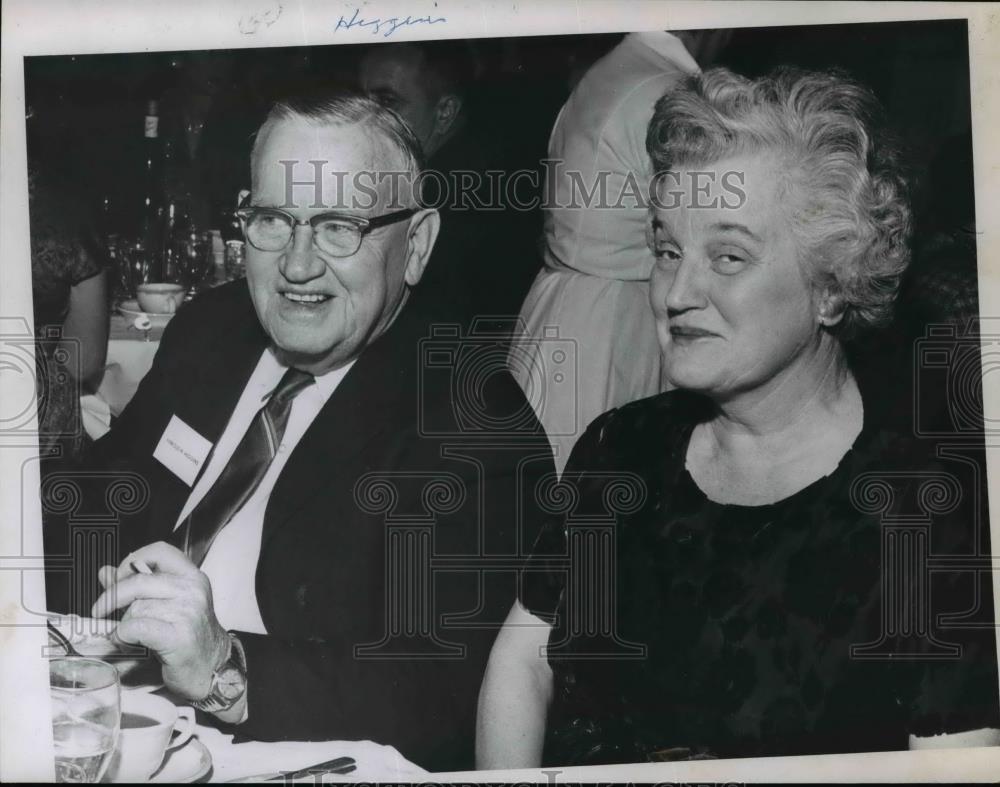 1963 Press Photo Mr. and Mrs. Harold H. Higgins - spa09752 - Historic Images