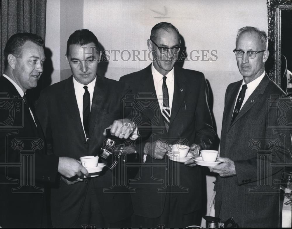 1965 Press Photo Walter R. Horning with Barney Huffman, and Charles G ...