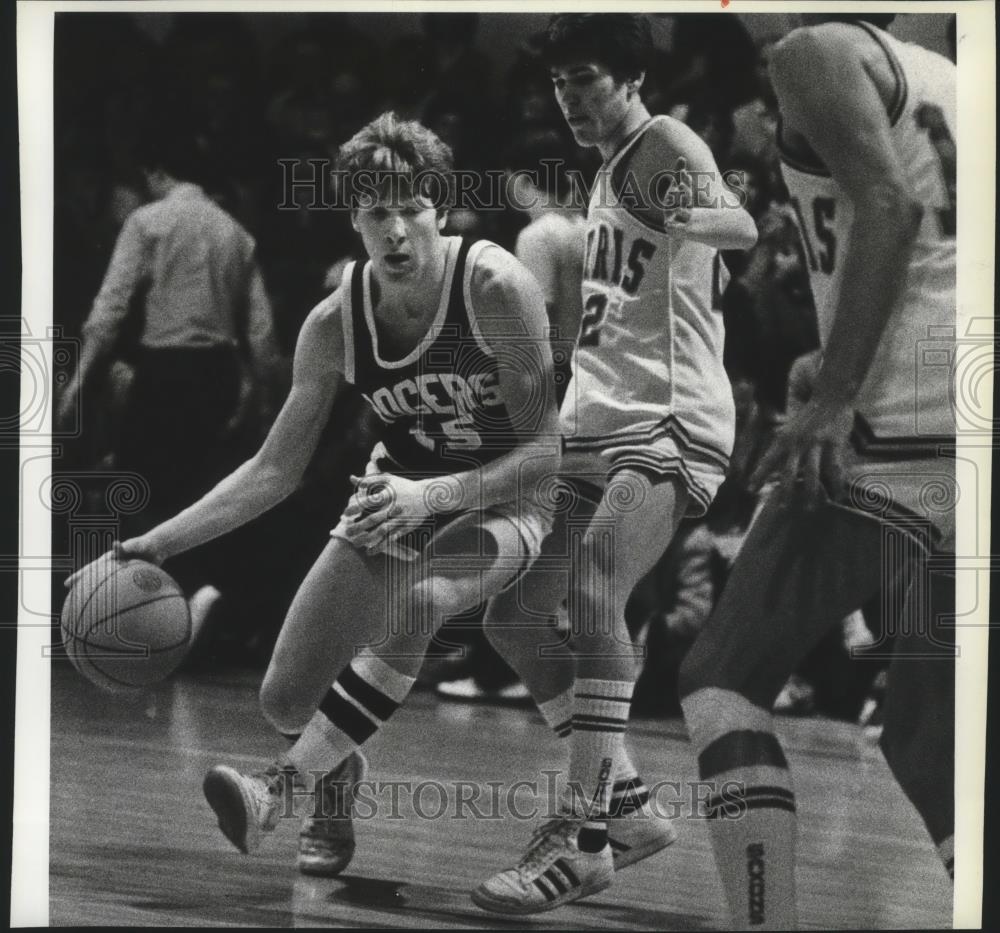 1984 Press Photo Basketball player, Todd Jones, during game - sps03034 - Historic Images