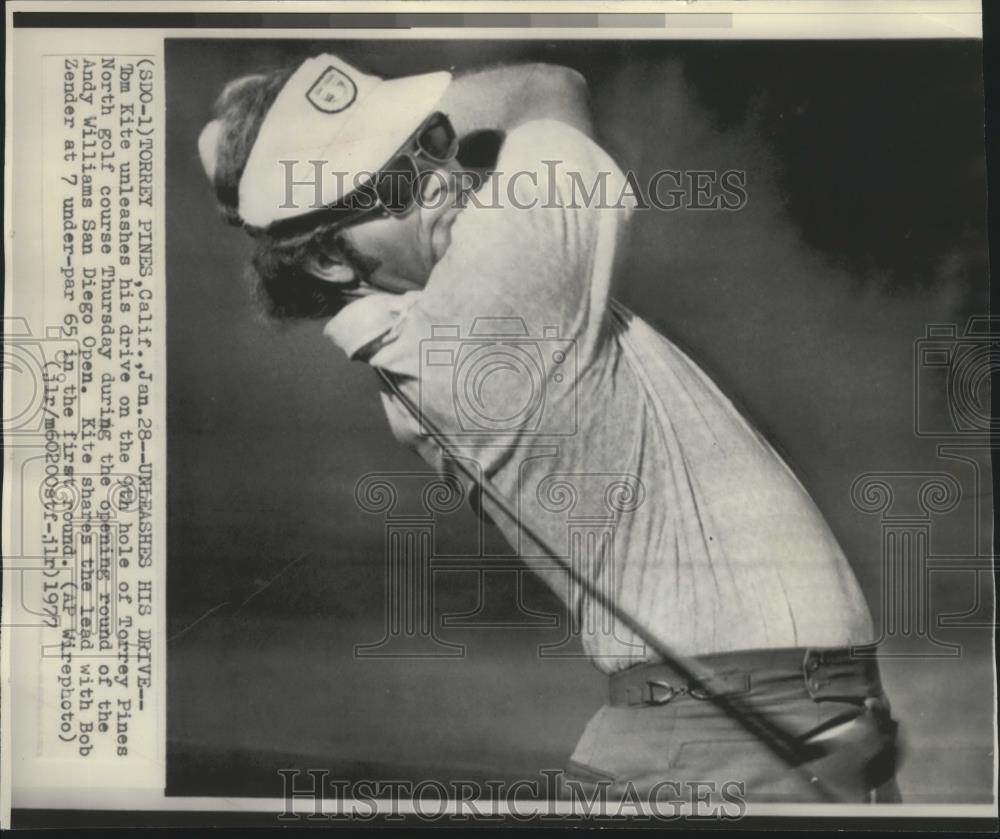 1977 Press Photo Tom Kite Unleashes Drive at Torrey Pines North Golf Course - Historic Images
