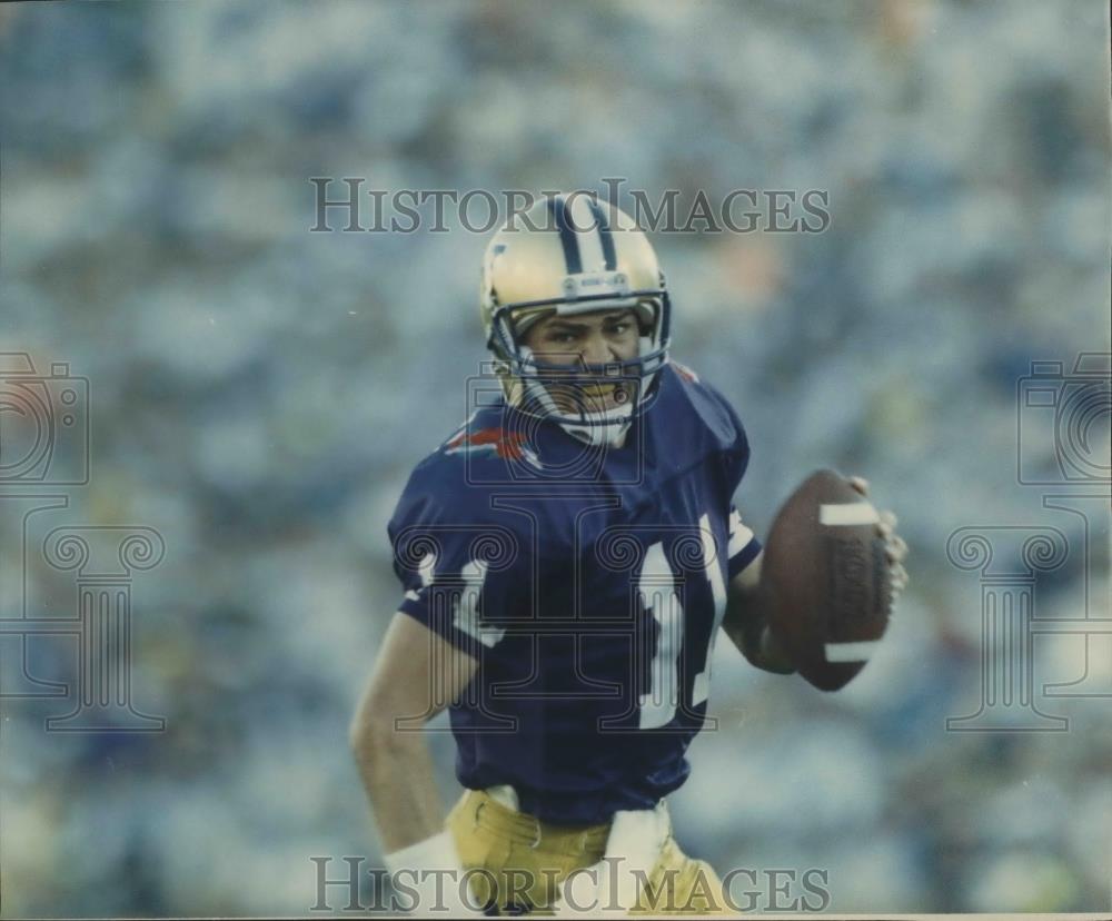 1992 Press Photo Quarterback, Mark Brunell, backup following a knee injury - Historic Images