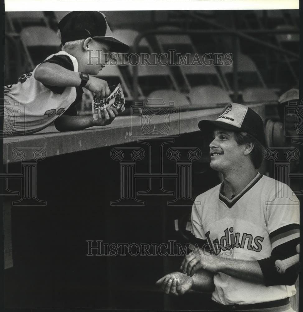 1984 Press Photo Indians baseball player, Joe Finandino - sps02866 - Historic Images