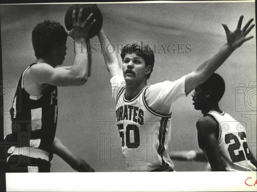 1985 Press Photo Whitworth basketball player, Ken Haatvedt - sps02896 - Historic Images