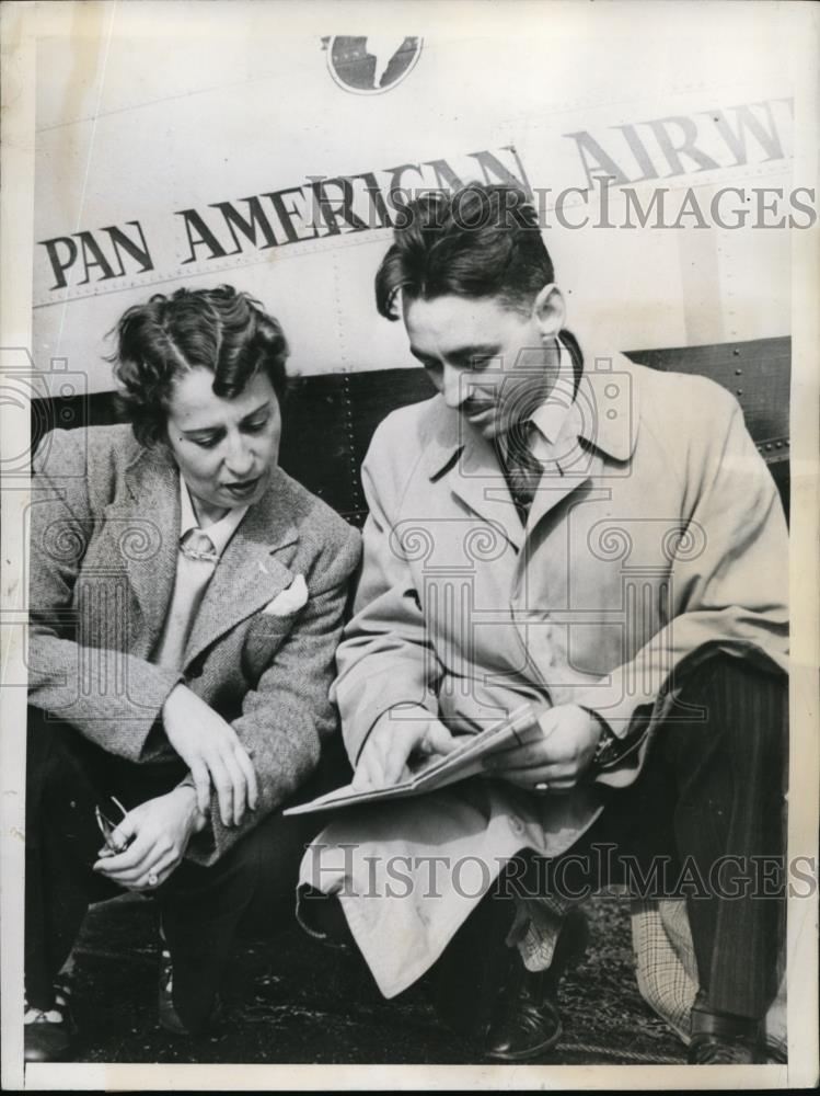 1943 Press Photo New York Donald Dionne and Senhora Anesia Pinheiro Machado NYC - Historic Images
