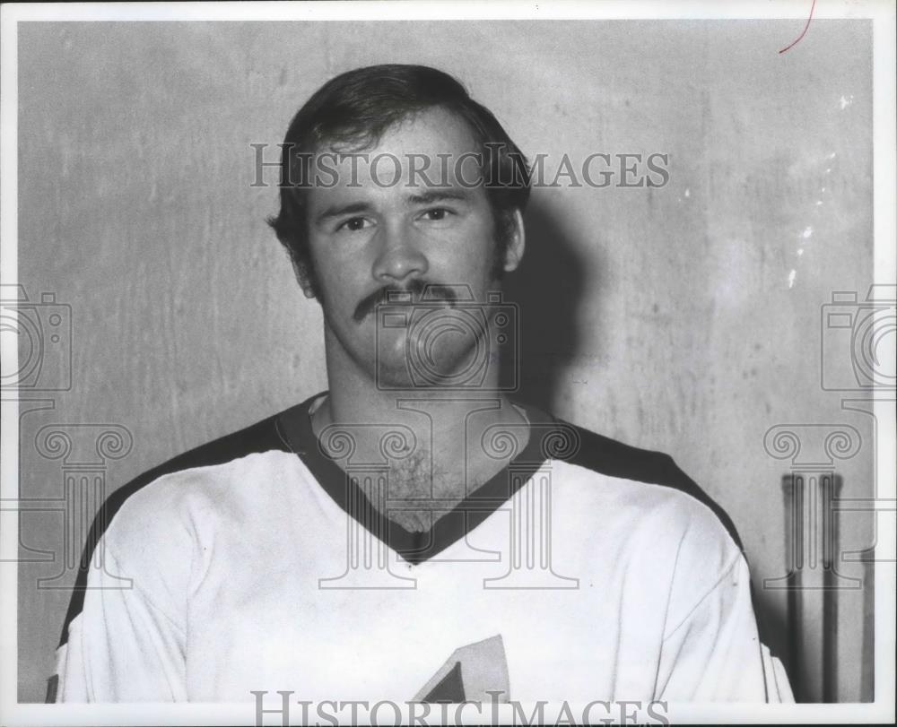 1982 Press Photo Hockey player, Don Dirk - sps03055 - Historic Images