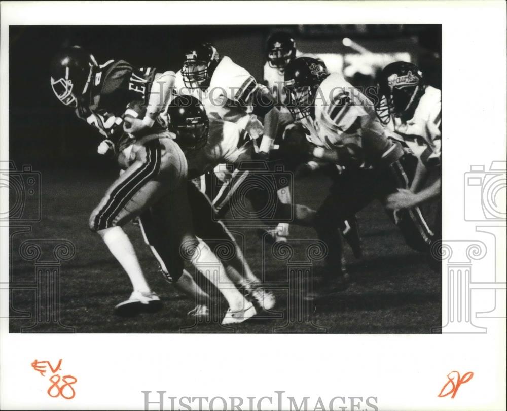 1988 Press Photo East Valley and Cheney Football Teams Facing Off on the Field - Historic Images