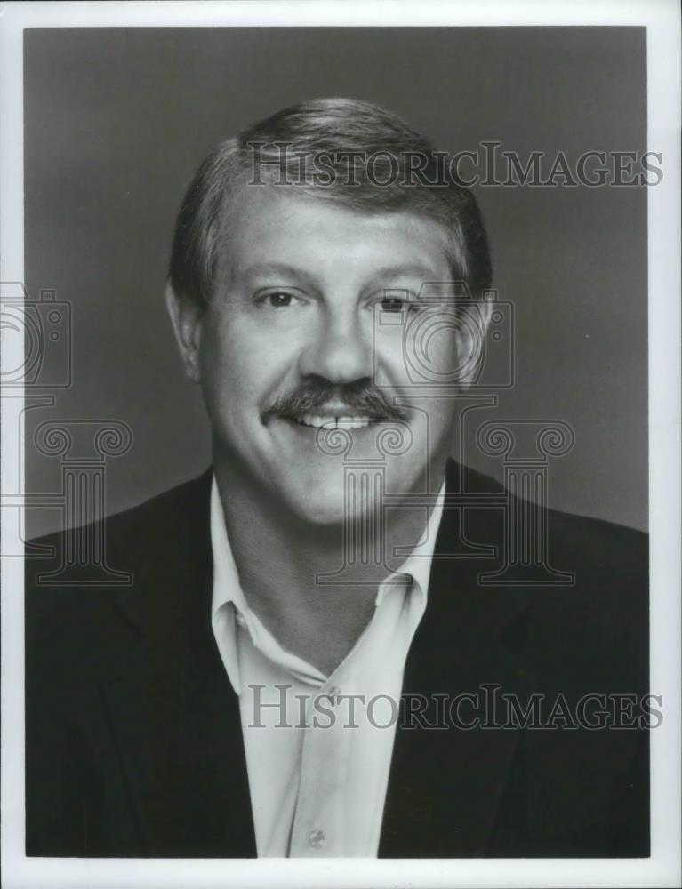 1983 Press Photo Ex-Detroit Lions football star turned actor, Alex Karras - Historic Images