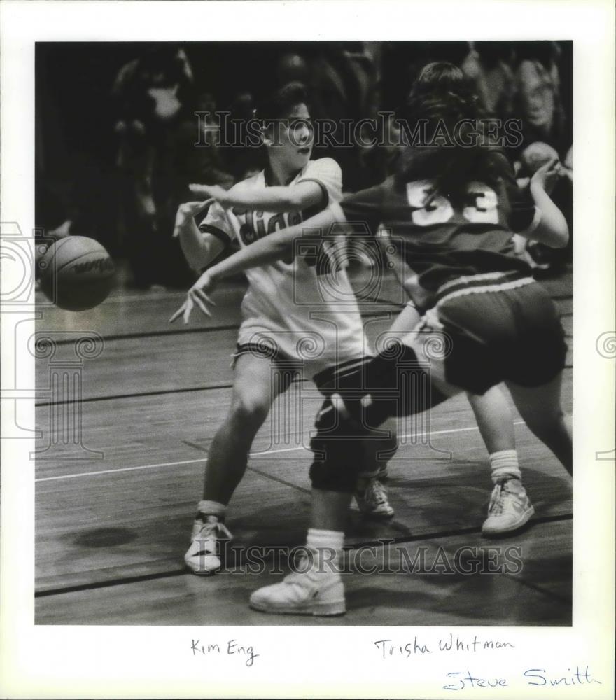 1989 Press Photo Basketball players Kim Eng and Trisha Whitman - sps02880 - Historic Images