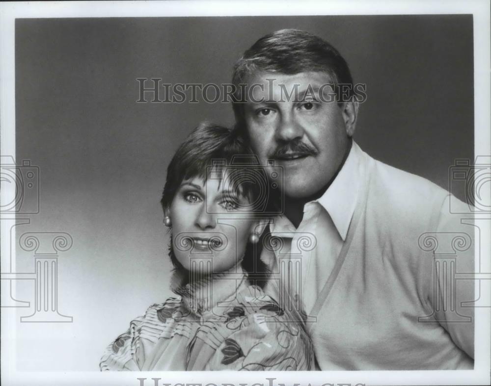 1985 Press Photo Alex Karras and Susan Clark - sps03001 - Historic Images