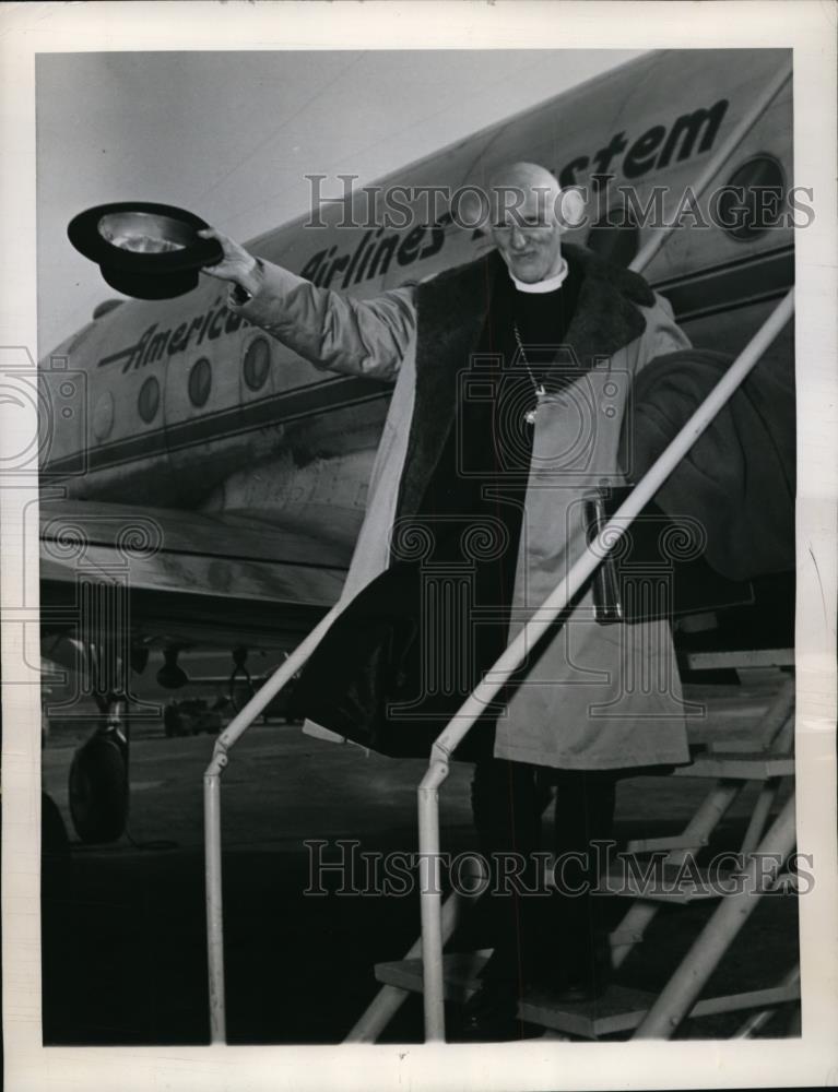 1945 Press Photo New York Rev. Johnson Lectures in U.S. First Time Since '36 NYC - Historic Images