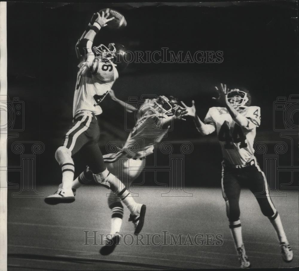 1979 Press Photo Jeff Schaal during Rogers vs. Mead high school football action - Historic Images