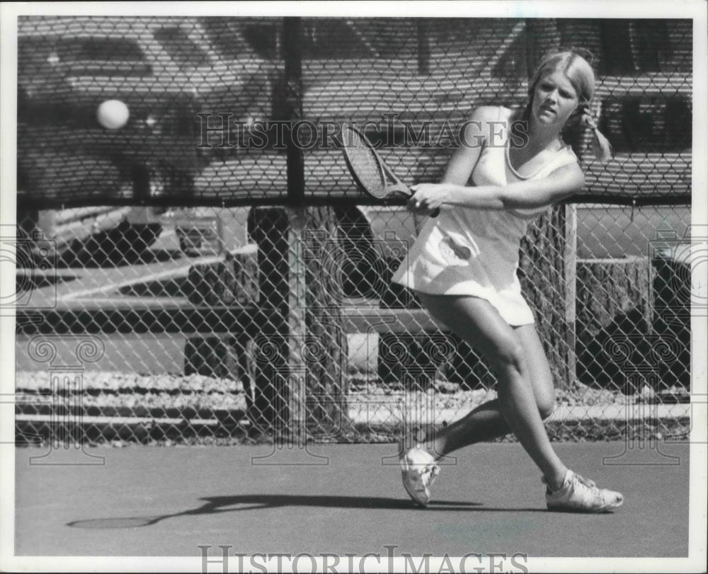 1975 Press Photo Tennis player, Linda Hoon - sps03310 - Historic Images