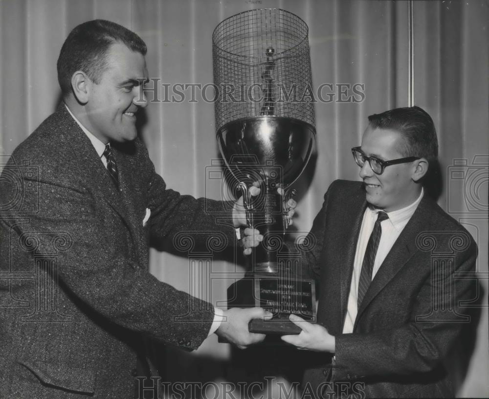 1959 Press Photo Norm Gillette-Gonzaga University Athletic News Bureau Man - Historic Images