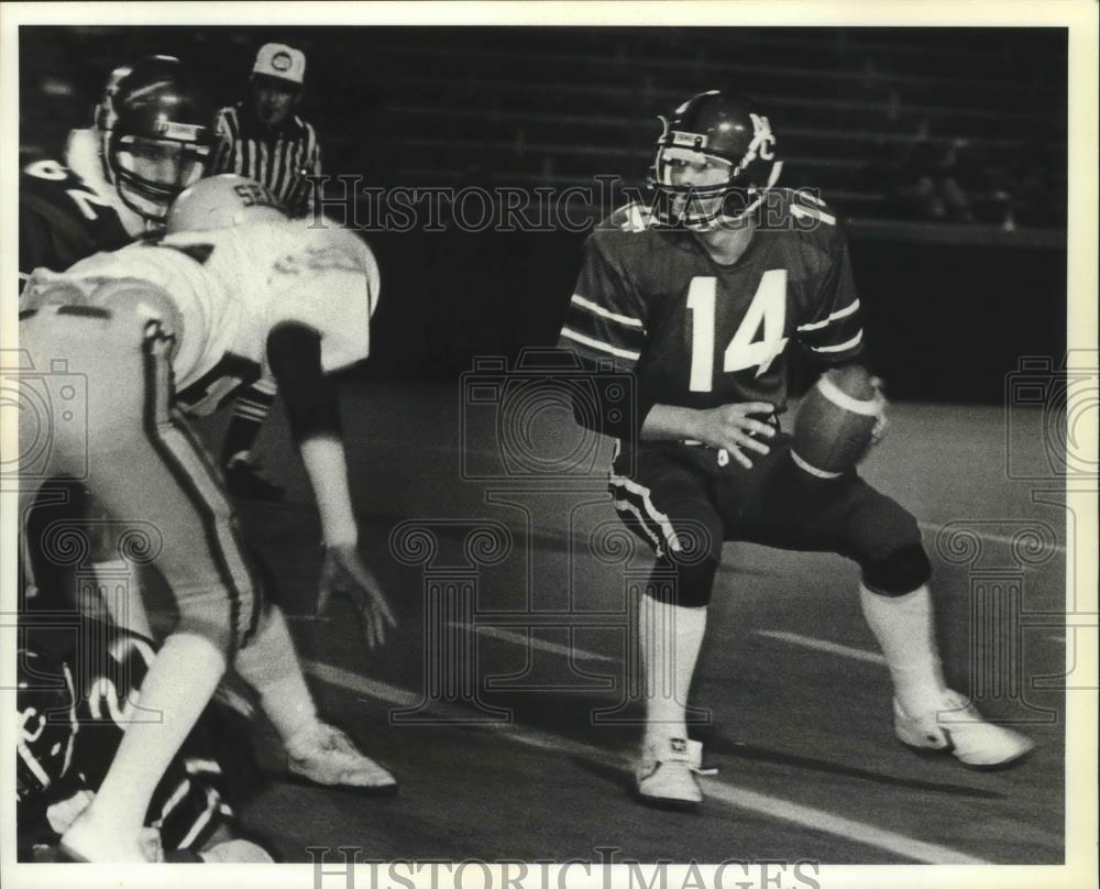 1981 Press Photo Football player #14, Vern Hare during NC vs. SP game - sps03303 - Historic Images