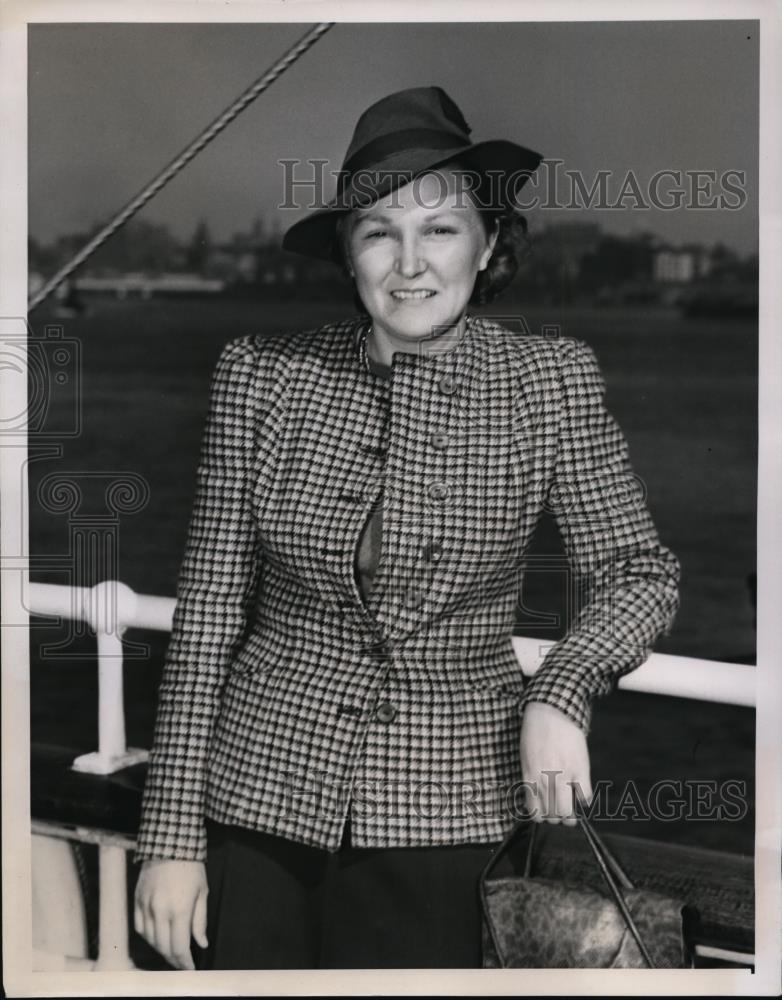 1939 Press Photo Helen Salo aboard SS Scanyork - neny07237 - Historic Images