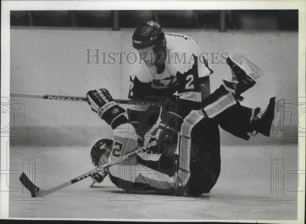 1985 Press Photo Hockey player, Skat Jorgensen in action - sps03030 - Historic Images