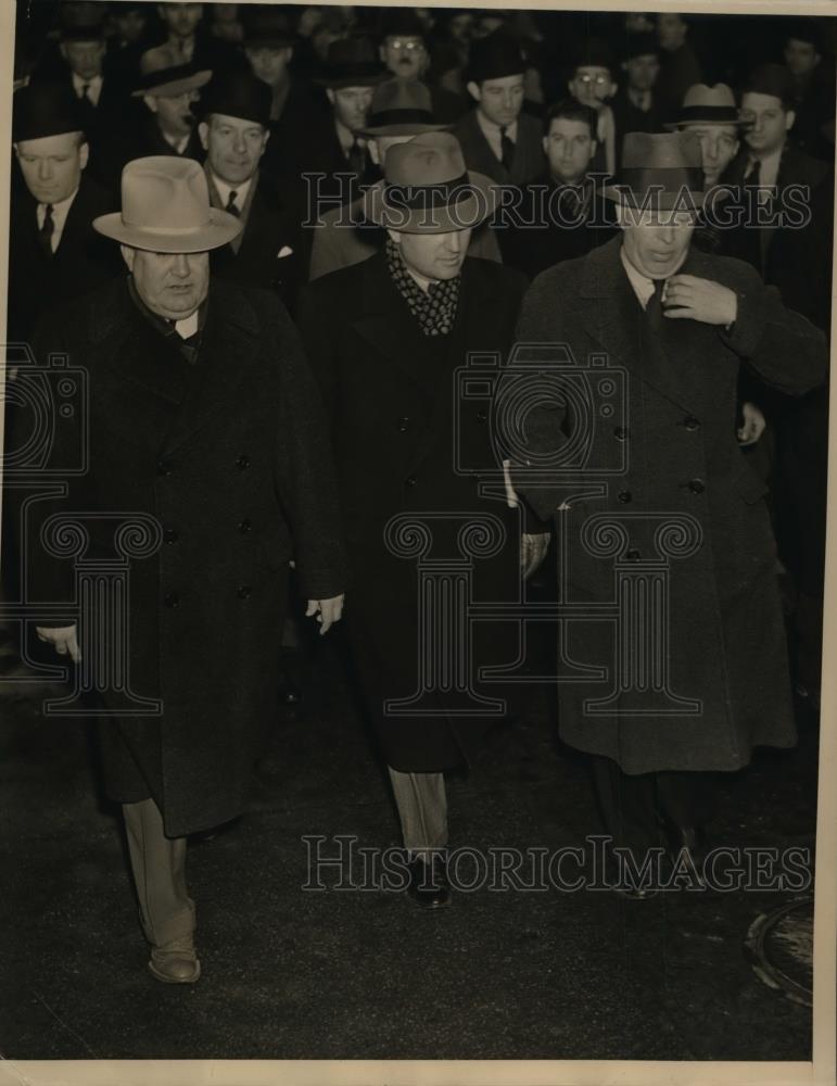 1939 Press Photo New York Jury members leave after Hines Trial Session NYC - Historic Images