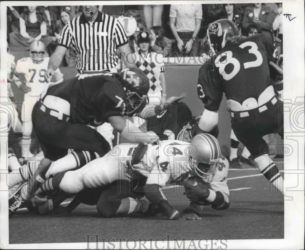 1973 Press Photo NC Versus Ferris High School Football Teams Facing Off - Historic Images