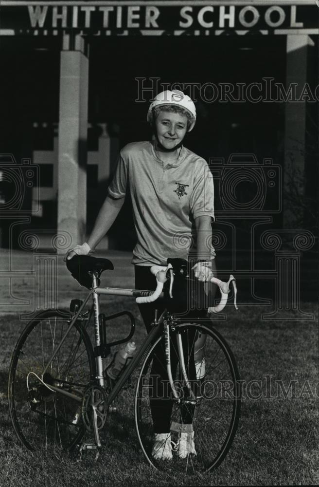 1989 Press Photo Phyllis Lardinois a Cyclist and Multiple Sclerosis Fundraiser. - Historic Images