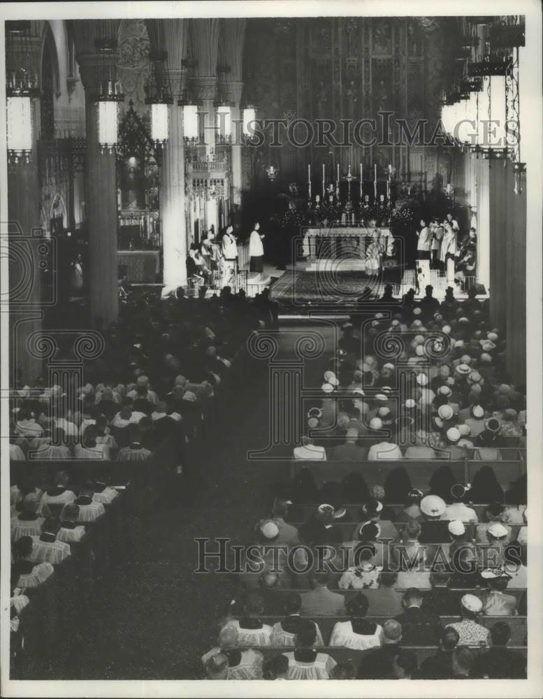 1953 Press Photo Unknown Catholic Church - nef65213 - Historic Images