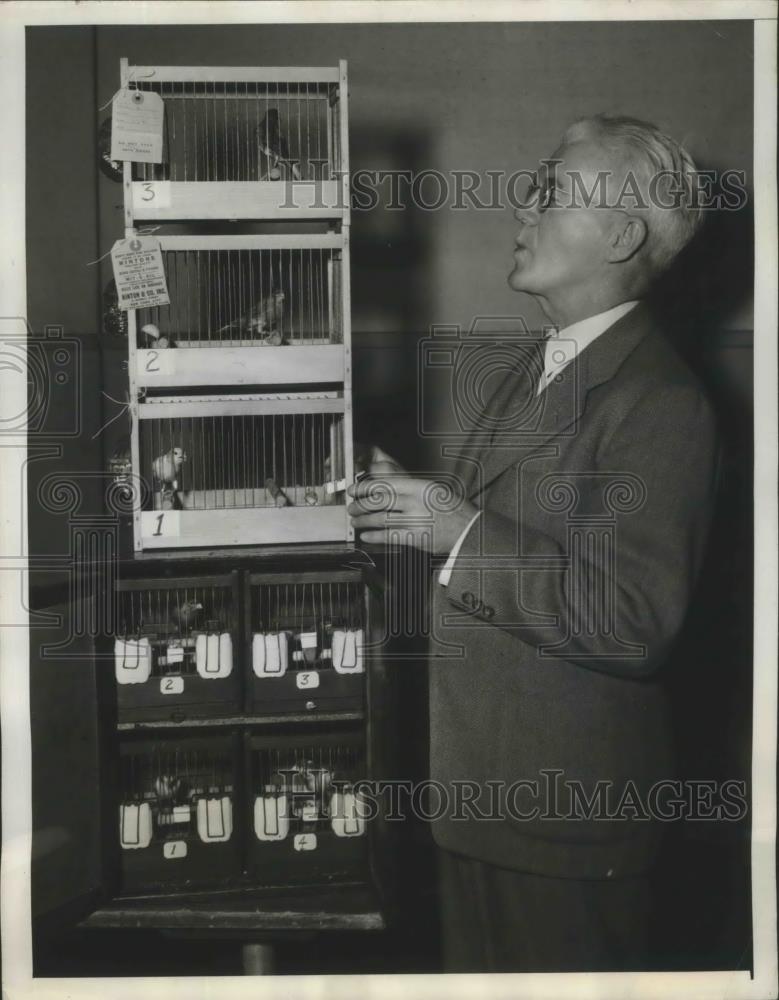 1945 Press Photo J.J. Shannon to be Part of Bird Franciers Exhibit - nef65382 - Historic Images