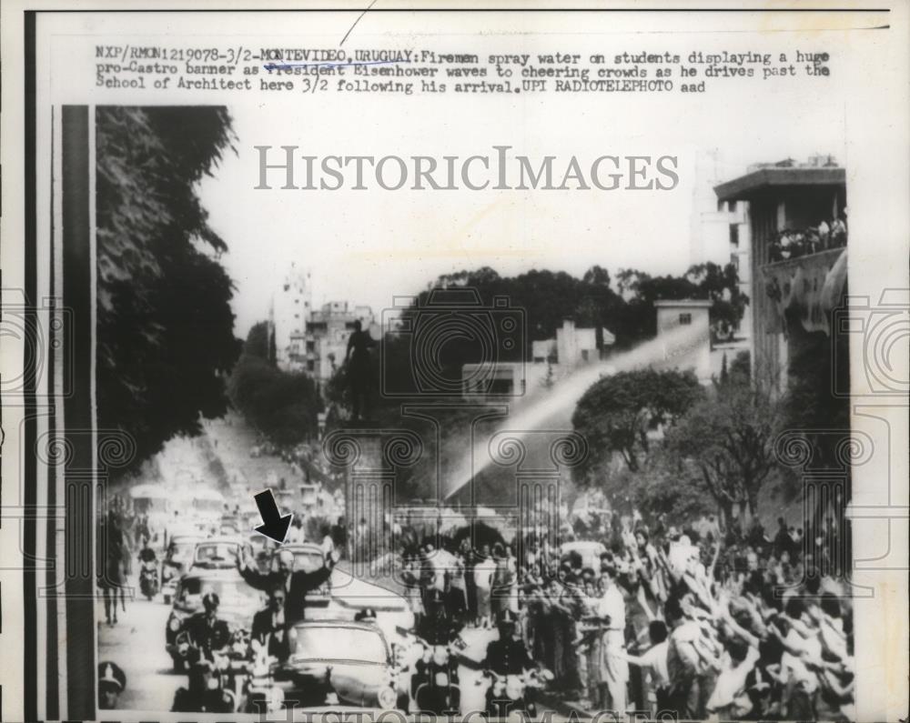 1960 Press Photo Castro Banner at Eisenhower Motorcade, Montevideo, Uruguay - Historic Images