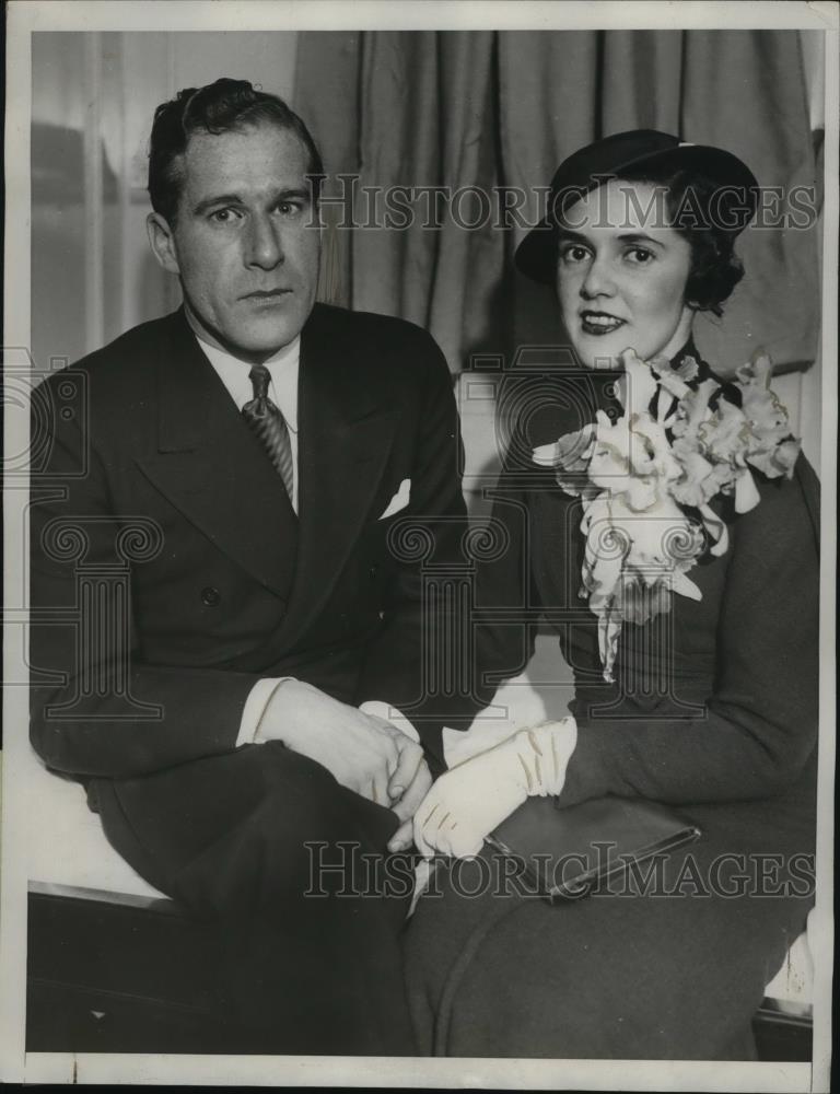 1934 Press Photo Denis Emons Sullivan Jr. & Wife Aboard Malolo on Honeymoon Trip - Historic Images