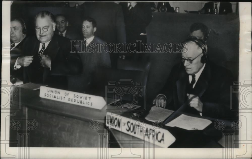 1949 Press Photo Andrei Vishinsky calls UN to pass resolution in Lake Success NY - Historic Images