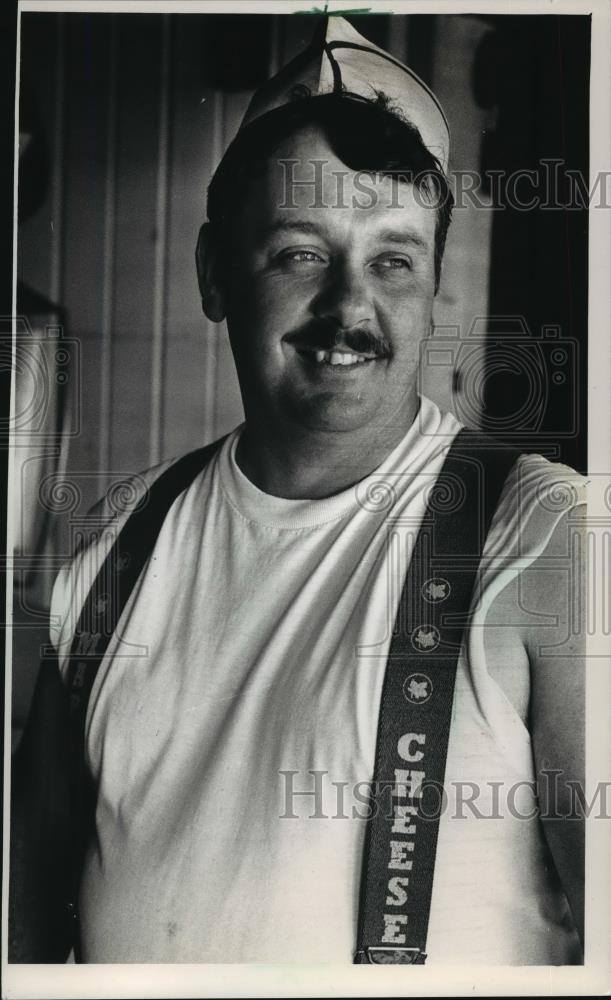 1988 Press Photo Jeffrey Wideman, Cheesemaker, Maple Leaf Cheese Co-op - Historic Images