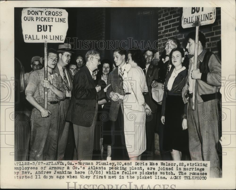 1948 Press Photo Norman Plumley &amp; Doris Me Welsor Strike at Armour &amp; Co Atlanta - Historic Images