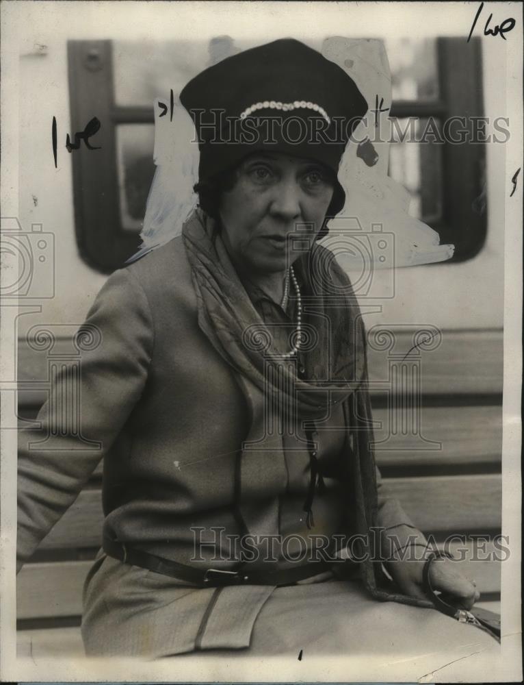 1927 Press Photo Princess Nadine E.K. de Charrow aboard S.S. Cedric - neo06373 - Historic Images